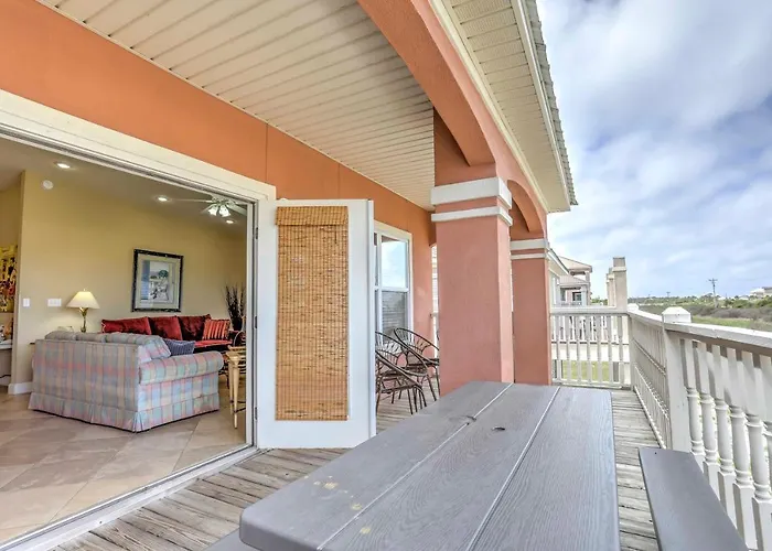 Holiday home Walk To Beach! Family W/ Deck